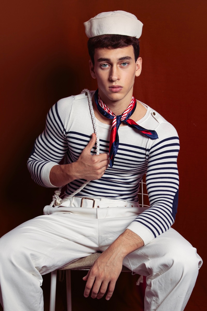 {"remix_data":[],"remix_entry_point":"challenges","source_tags":["local"],"origin":"unknown","total_draw_time":1572879,"total_draw_actions":16,"layers_used":2,"brushes_used":2,"photos_added":0,"total_editor_actions":{},"tools_used":{"stretch":1,"draw":1},"is_sticker":false,"edited_since_last_sticker_save":true,"containsFTESticker":false}